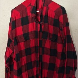 Old Navy Red and Black Plaid Women's Button Down Shirt
